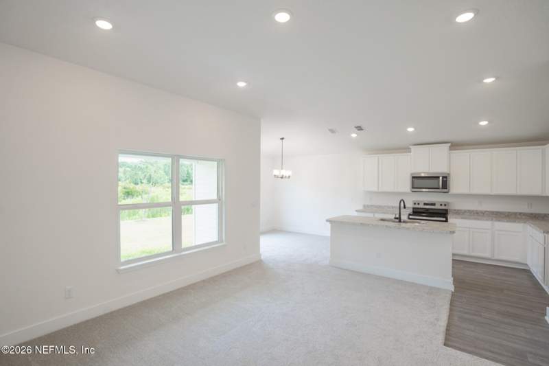 3 bedroom Single Family Residence at 8375 Helmsley Boulevard, Summerglen, Jacksonville — photo 5