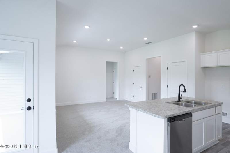 3 bedroom Single Family Residence at 8357 Helmsley Boulevard, Summerglen, Jacksonville — photo 3
