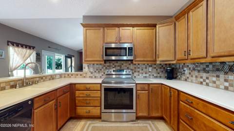 321 Eagle Creek Road, Palatka FL - photo 11 of 56