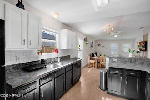 8454 Kona Avenue, Jacksonville FL - photo 21 of 34