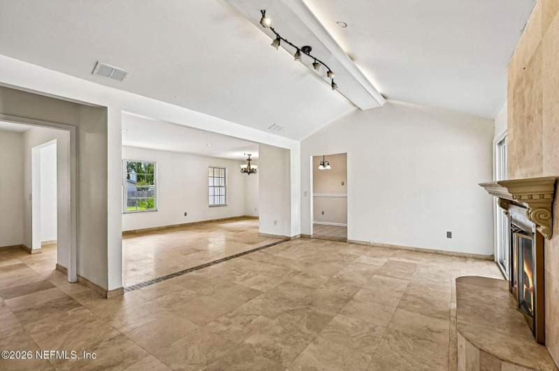 4 bedroom Single Family Residence at 10720 Knottingby Drive, Windermere, Jacksonville — photo 5
