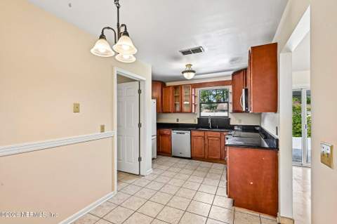 10720 Knottingby Drive, Jacksonville FL - photo 8 of 24