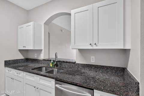 7990 Baymeadows Road #404, Jacksonville FL - photo 18 of 47