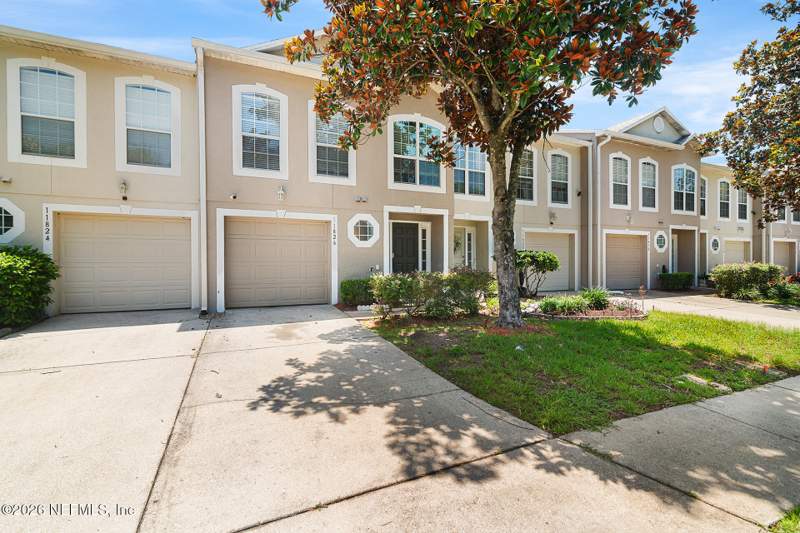 3 bedroom Townhouse at 11826 Lake Bend Circle, Kingsmill, Jacksonville — photo 2