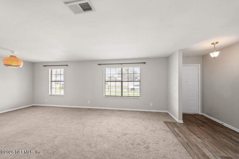 3 bedroom Single Family Residence at 1235 Squirrel Lane, Turtle Creek Village, Jacksonville — photo 4