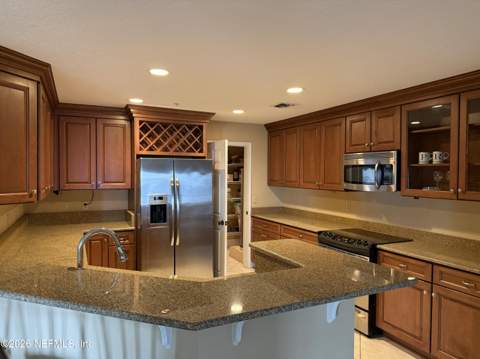 1478 Riverplace Boulevard #606, Jacksonville FL - photo 14 of 44