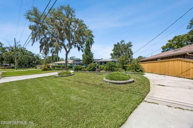 3 bedroom Single Family Residence at 5436 Waterside Drive, Lake Shore, Jacksonville — photo 3