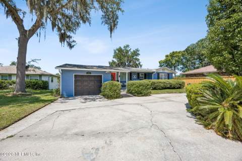 5436 Waterside Drive, Jacksonville FL - photo 7 of 55