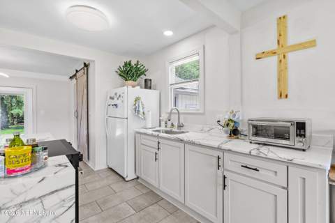 2442 Southside Boulevard, Jacksonville FL - photo 24 of 40