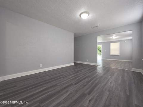 4910 Walcott Avenue, Jacksonville FL - photo 6 of 23
