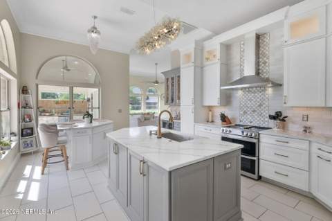 12129 Cattail Drive, Jacksonville FL - photo 7 of 47