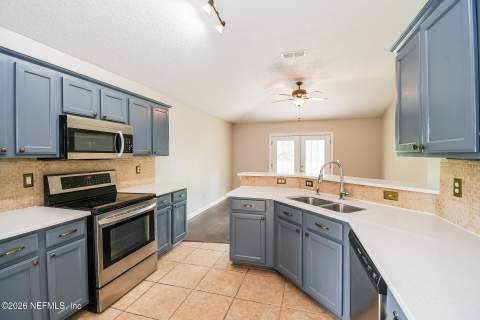 2929 Brittany Bluff Drive, Orange Park FL - photo 12 of 19