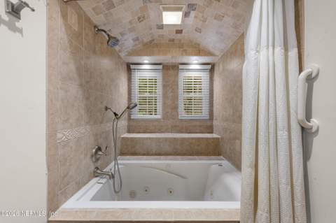 3510 Hidden Lake Drive, Jacksonville FL - photo 20 of 71