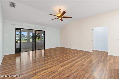 7366 Hawks Cliff Drive, Jacksonville FL - photo 10 of 40
