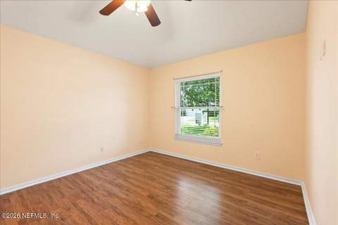 7366 Hawks Cliff Drive, Jacksonville FL - photo 8 of 40