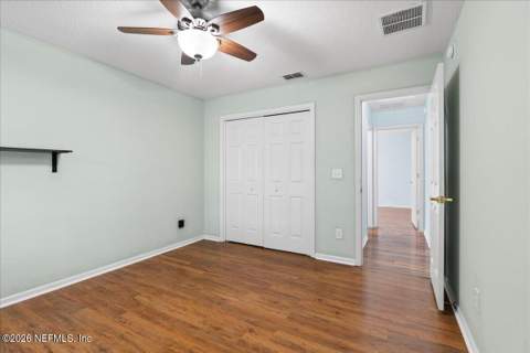 7366 Hawks Cliff Drive, Jacksonville FL - photo 15 of 40