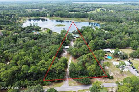 119 Silver Beach Boulevard, Pomona Park FL - photo 13 of 42