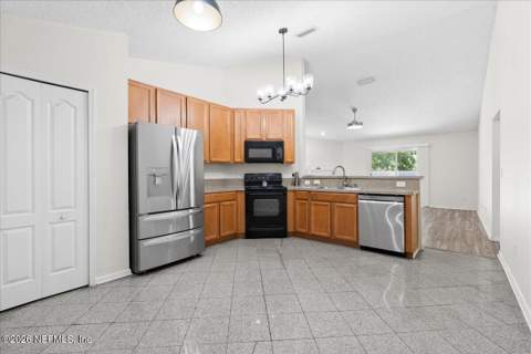 9454 Staplehurst Drive, Jacksonville FL - photo 9 of 28