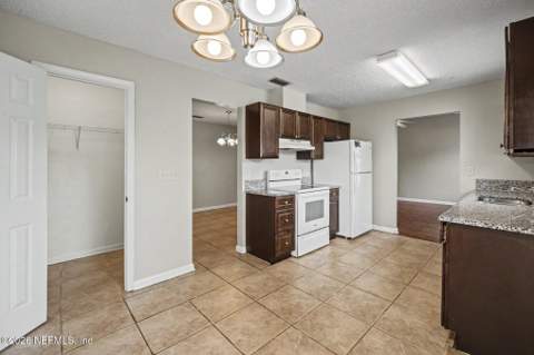 6670 Lana Lane, Jacksonville FL - photo 8 of 21