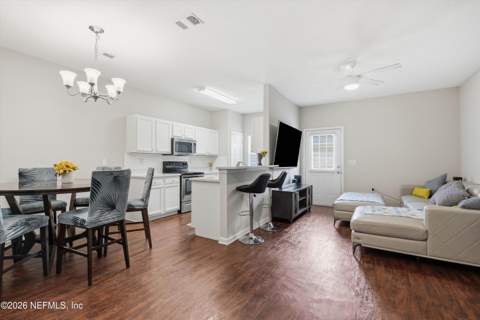 1376 Manotak Avenue, Jacksonville FL - photo 13 of 30