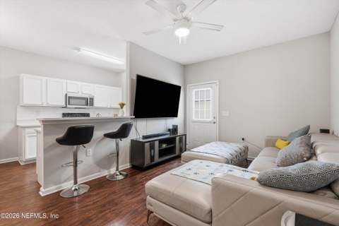 1376 Manotak Avenue, Jacksonville FL - photo 14 of 30