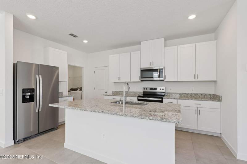 4 bedroom Single Family Residence at 7748 Greatford Way, Kings Preserve, Jacksonville — photo 3