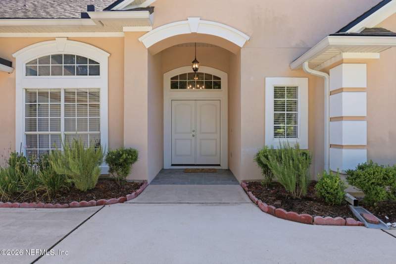 5 bedroom Single Family Residence at 7805 Rittenhouse Lane, Deercreek Cc, Jacksonville — photo 3
