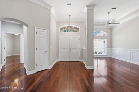 7805 Rittenhouse Lane, Jacksonville FL - photo 8 of 39