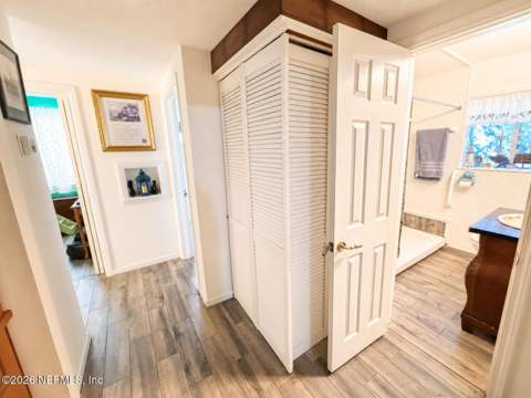 7103 Wendy Circle, Jacksonville FL - photo 7 of 15