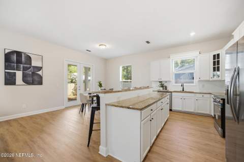 1126 Penman Road, Jacksonville Beach FL - photo 10 of 38