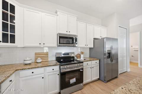 1126 Penman Road, Jacksonville Beach FL - photo 9 of 38