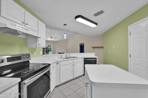 8048 Kilkelly Lane, Jacksonville FL - photo 9 of 23