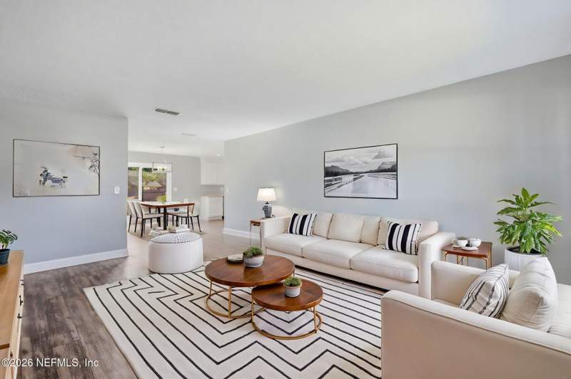 3 bedroom Single Family Residence at 437 Hawaiian Terrace, Holiay Hill Manor, Jacksonville — photo 4