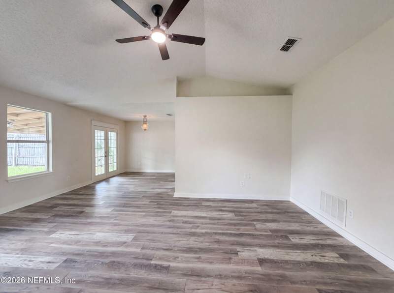 3 bedroom Single Family Residence at 7957 Jacques Drive, Springleaf, Jacksonville — photo 3