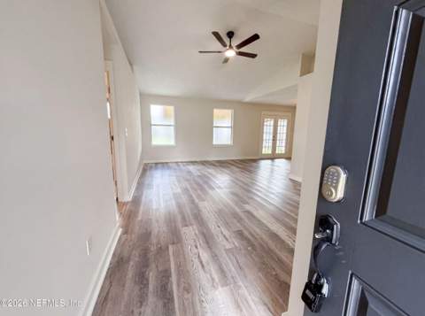 7957 Jacques Drive, Jacksonville FL - photo 6 of 15