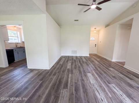 7957 Jacques Drive, Jacksonville FL - photo 8 of 15