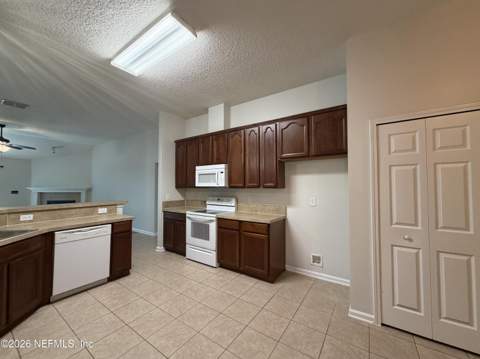 1316 E Chinaberry Court, St. Johns FL - photo 7 of 20