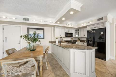 1601 Ocean Drive #705, Jacksonville Beach FL - photo 17 of 117