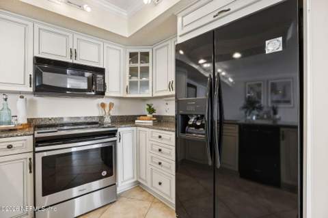 1601 Ocean Drive #705, Jacksonville Beach FL - photo 20 of 117