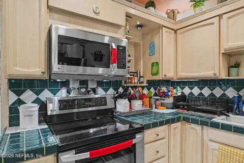 1318 8th Street, Jacksonville Beach FL - photo 15 of 58