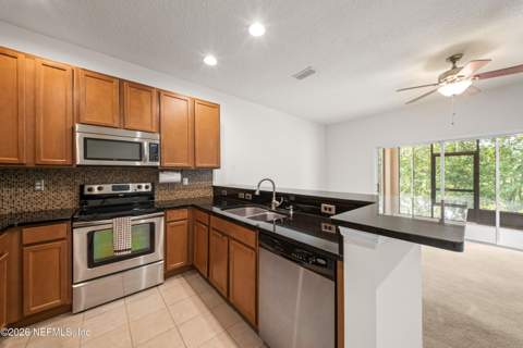 13358 Ocean Mist Drive, Jacksonville FL - photo 9 of 32