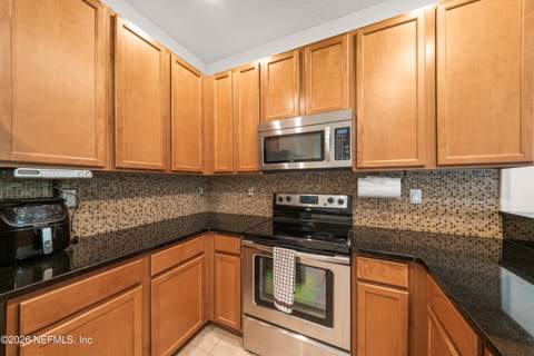13358 Ocean Mist Drive, Jacksonville FL - photo 11 of 32
