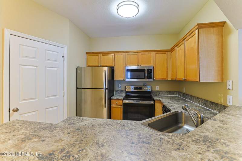 2 bedroom Condominium at 10961 Burnt Mill Road #426, Reserve At James Island Lc, Jacksonville — photo 4
