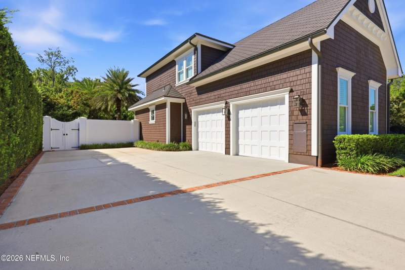 4 bedroom Single Family Residence at 1030 Maple Lane, San Marco, Jacksonville — photo 4