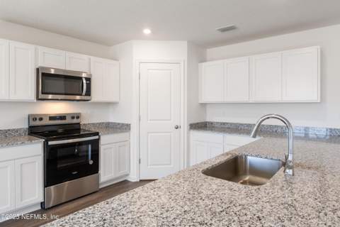 10430 Greystone Drive, Glen St. Mary FL - photo 6 of 6