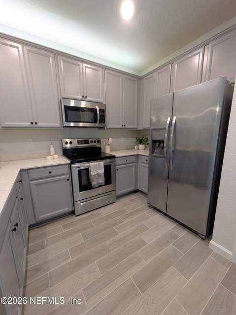 1329 Salt Ridge Avenue, Jacksonville FL - photo 6 of 18