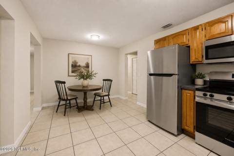 2239 Lane Avenue, Jacksonville FL - photo 6 of 33