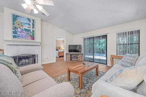 7594 Baymeadows Circle, Jacksonville FL - photo 11 of 31