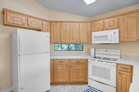 7594 Baymeadows Circle, Jacksonville FL - photo 15 of 31