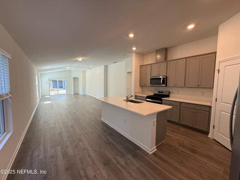 3 bedroom Single Family Residence at 14347 Epply Drive, Cedar Creek, Jacksonville — photo 2